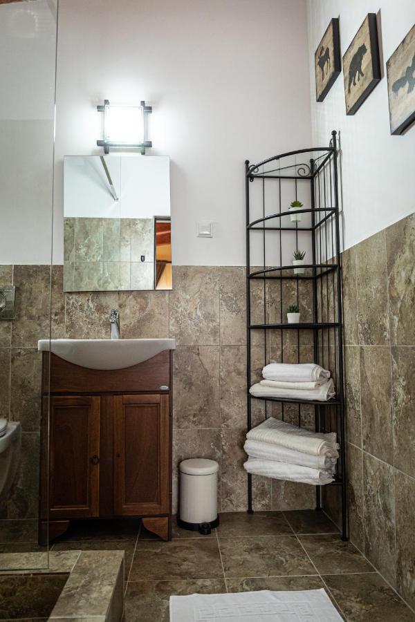 Villa Wild Петрошань Екстер'єр фото